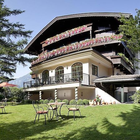 Aparthotel Landhaus St. Joseph Mayrhofen Exterior foto