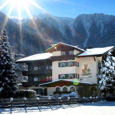 Aparthotel Landhaus St. Joseph Mayrhofen Exterior foto