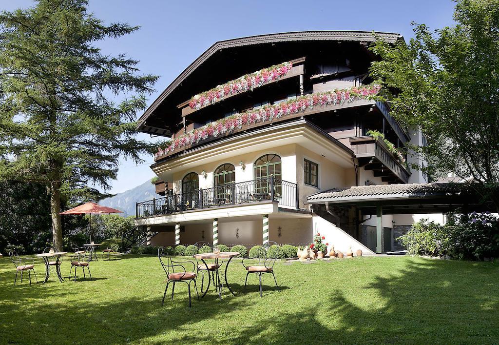 Aparthotel Landhaus St. Joseph Mayrhofen Exterior foto